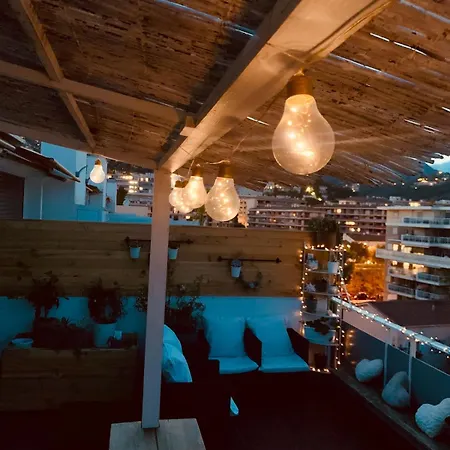 Cozy A 2 Pas De La Plage, Grande Terrasse Et Parking Roquebrune-Cap-Martin